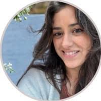 Elena Gamboa's Instagram, Twitter & Facebook