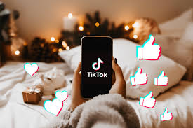 How to Go Viral On TikTok in 2025 - Placeit Blog