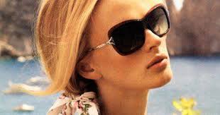 5 أخطاء ترتكبينها عند استخدام توك الشعر أهمها ارتداؤها على الشعر المبلل Sunglasses Women Square Sunglasses Women Women