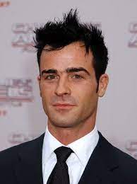 Justin theroux è anche pittore, scultore e crea arredi con pezzi di recupero trovati nelle discariche. Justin Theroux Justin Theroux Beautiful Men Justin