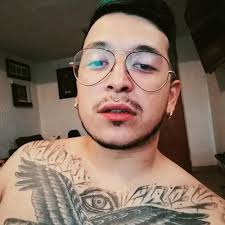 Después de un tiempo en busca de un estilo que lo. Biografia De Bipo Montana Edad Estatura Pack Novia Frases Musica Laletrade Biografias Musica Y Letras