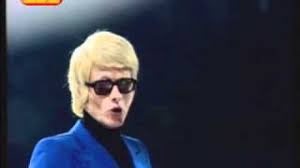 Albino hastalığı, diğer bir adıyla albinizm, insanlarda veya hayvanlarda görülebilen, kişiye genetik olarak geçen metabolizma hastalığıdır. Ali As Wenn Heino Stirbt Lyrics Genius Lyrics