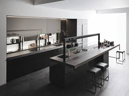 Wir von der kücheninsel in wehringen sind ihr perfekter ansprechpartner bei der planung und realisierung ihrer traumküche. Kuche Aus Glas Im Modernen Stil Mit Kucheninsel Ohne Griffe Genius Loci Ocean Green By Valcucine Design Gabriele Centazzo