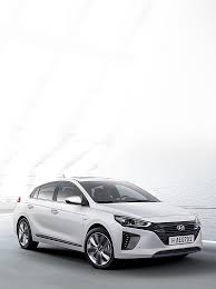 The ioniq hybrid offers available 17 alloy wheels featuring a new wheel design that enhances the ioniq's sporty look. Ioniq Hybrid Highlights Eco Cars Hyundai Oman