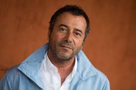 Bernard montiel is a tv show host, zodiac sign: Bernard Montiel Ses Souvenirs Douloureux Sur La Mort De Closer