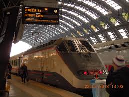 Italian Highspeed Train At Milan Central Station Heading To Venice February 23 2013 Central Station Train Station Train