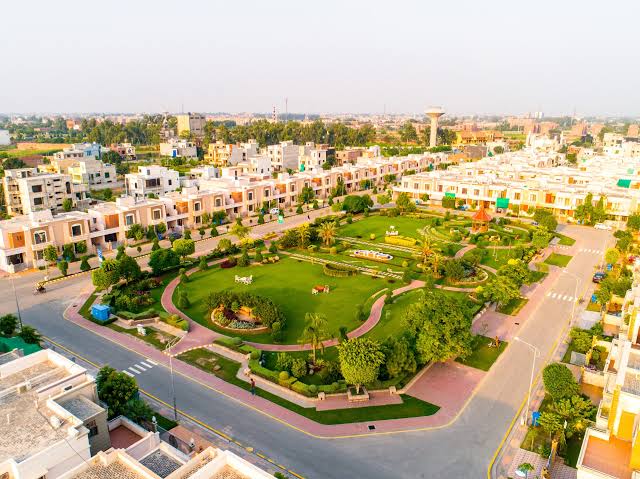 Etihad Town Lahore 3