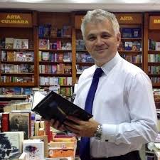 Christian ciocan, fostul purtator de cuvant al politiei capitalei, in prezent imputernicit director al unitatii de politici publice din mai, a incalcat legea prin 7 fapte, care au fost constatate de catre patrula de ordine publica din cadrul sectiei 4 politie. 13 Make Believe Ideas Scammers Make Believe Internet Scams
