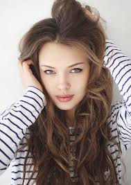 Wear a braid overnight arrojo says his absolute favorite way to achieve wavy hair without any heat is to utilize different braiding techniques. 9 No Heat Ways To Curl Your Hair