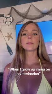 Jami Parks's Instagram, Twitter & Facebook