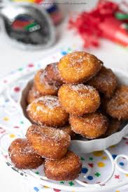 Veloci da fare e morbidissime. Frittelle Di Polenta Dolci Profumo Di Cannella E Cioccolato