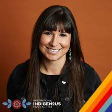 Nicole Auger's Instagram, Twitter & Facebook