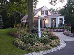 Find your garden lamp post easily amongst the 165 products from the leading brands (delta light, martinelli, thorn,.) on archiexpo, the architecture and design specialist for your professional purchases. Front Yard Lamp Post Ideas Landscape Front Yard Lighting Design Outdoor Ideas Pinter Landscape Lighting Design Front Yard Lighting Front Yard Landscaping