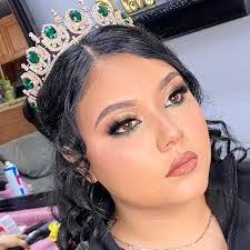 Areli Lozano's Instagram, Twitter & Facebook