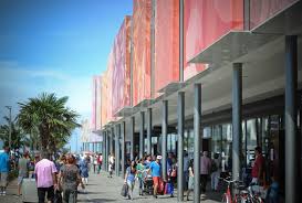 Nevertheless the connection to vienna city centre is excellent thanks to the highway which. Outlet In Austria Fashion Outlet Parndorf For Shopping Its Location On The Map Of Outlets In Austria Address Gewerbestrasse 4 7111 Parndorf Telephone 43 0 2166 20 805 Opening Hours And The Official Website Www Fashionoutletparndorf Com