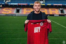 Bydlí u nás, je kouč a aktér památného zápasu mezi spartou a realem madrid martin hašek prozradil, jak tráví čas. Martin Hasek Jr Returns To Sparta Sparta Cz