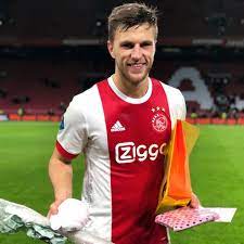 Brighton fullback joel veltman admits mixed emotions after crystal palace defeat. Joel Veltman On Twitter A Good End Of A Wonderful Week Thanks For The Lovely Presents Ajacieden