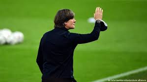În partida de deschidere se întâlnesc italia și turcia, la roma, pe „stadio olimpico, cu începere de la ora 22.00. Joachim Low Se Retrage DupÄƒ Campionatul European Germania Dw 09 03 2021