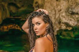 Tengo las defensas fuertes, así que no tengo miedo al virus. Cata Vallejos Sorprende Con Recuerdo De Topless En La Playa