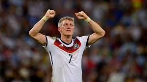 Die spieler der erfolgreichen deutschen nationalmannschaft von 2014 sind bestimmt alle fit und gut trainiert. Proof That German Midfielder Bastian Schweinsteiger Is The Nicest Guy At The World Cup Bastian Dubai Khalifa