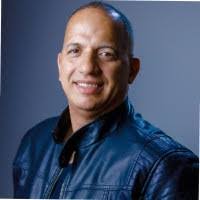 Samuel Duran's Instagram, Twitter & Facebook