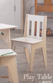 Bring Play Time To Life With This Classy Kids Wooden Table And Chair Set This Little Play Mesas Y Sillas De Ninos Sillas De Madera Modernas Muebles Para Ninos