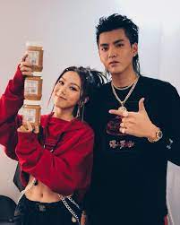 kris說會從la給我帶我最愛那種花生醬回來 但是我沒想到他幫我帶了三瓶這麽多 太感人了 kriswu 夠吃起碼三個月