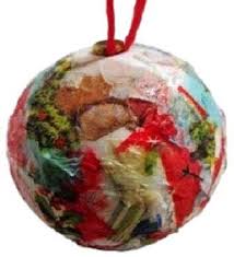 Pliage d'une pochette de noël. Realiser Une Boule De Noel Avec Des Serviettes En Papier