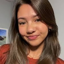 Addison Lowe's Instagram, Twitter & Facebook