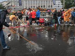 100 bis 150 l/m² niederschlagsmenge in 48 stunden. Unwetter In Leipzig Vollgelaufene Keller Und Feuerwehr Im Dauereinsatz