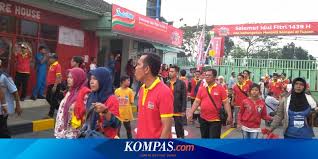 Maybe you would like to learn more about one of these? Bermodalkan Indomie Pengusaha Warmindo Bisa Raup Rp 1 5 Juta Per Hari