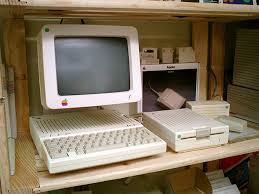 The first apple ii computers went on sale on june 5, 1977 with a mos technology 6502 the original retail price of the computer was us$1298 (with 4 kb of ram) and us$2638 (with the. The Evolution Of Apple Design Between 1977 2008 Webdesigner Depot Webdesigner Depot Blog Archive