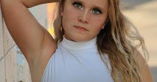 Carrie Maguire's Instagram, Twitter & Facebook