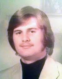 Mark Holcomb's Instagram, Twitter & Facebook