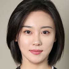 Lina Riley's Instagram, Twitter & Facebook