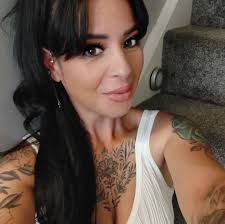 What is the best thing to clean rubber seal in a washing machine?