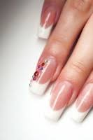 Nehtovou kosmetiku nabízíme nejen pro nehtová studia a salony ale i pro začínající nehtařky, které si chtějí upravit nehty v pohodlí domova. Gelove Nehty Francie