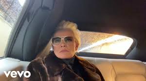 Det var året när det renderade henne hela 5 grammis i kategorierna artist, album, kompositör, pop/rock kvinnlig. Ingen Javla Gud Eva Dahlgren Har Trottnat Pa Gud Och Religioner Qx