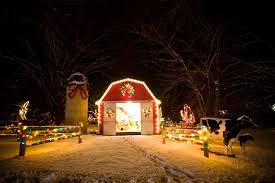 Christmas scenes christmas pictures christmas art winter christmas christmas mantles christmas decorations. Christmas Lights Displays Photo Gallery Country Christmas