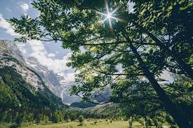 Soutenir l'économie locale, agir pour le climat, améliorer les transports en commun. Sejour En Occitanie Les Plus Beaux Paysages Des Hautes Pyrenees