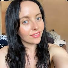 What are signs someone is threatened by you?