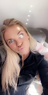 How to Do The Duckface