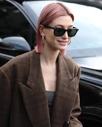 Hailey Baldwin Pink Hair Hailey Baldwin Style Hailey Baldwin