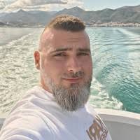 50+ "Edward Borg" profiles