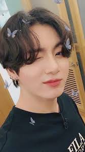 Mereka juga sempat duduk bersama. Jungkook Bts