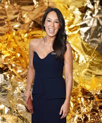 I miss my side part and your gray tooth, joanna, 42, captioned the photo of her instagram story, before adding, … Joanna Gaines Teases Look At Christmas Tree 2019
