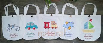 Tas bahan blacu memang elegan digunakan sebagai souvenir diberbagai event anda bisa memperoleh tas blacu murah dengan memesannya kepada kami. Cara Membuat Goodie Bag Kain Blacu Terpercaya