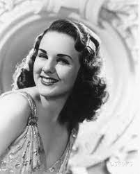 Deanna Durbin Photo Allposters Com In 2021 1940s Hairstyles Vintage Hairstyles Hair Styles