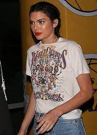 Kendall Jenner Rocks French Braids Bright Red Lipstick At Lakers Game Bright Red Lipstick Braided Hairstyles Kendall Jenner