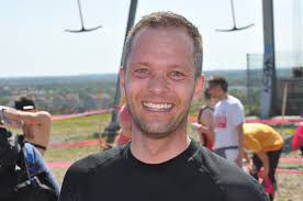 Jens Kirk var sprudlande glad, både före och efter loppet. Jag skrev  träningsprogram åt honom och han sade att det lyft hans träning enormt  mycket. Kul!